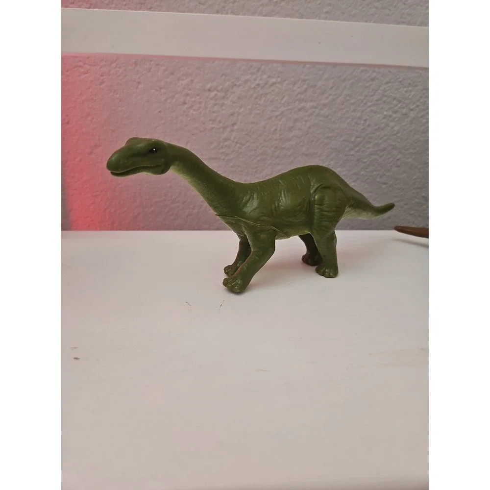 Plastic Dinosaur Toy Figures Lot of 4 Triceratops‎ Brachiosaurus